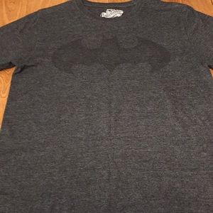 T shirt brand old navy Collectabilitees sz small